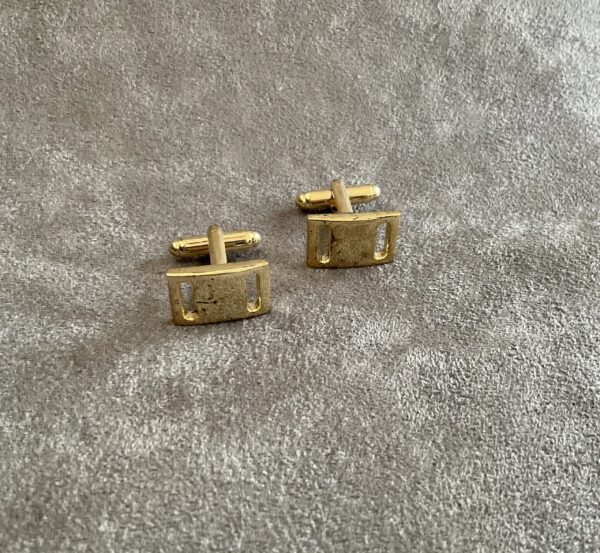 Need A Little Lift In Your Life? These Cufflinks Are Ready To Give You The Confidence You Need!!
