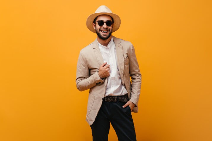 a guy wearing summer outfit