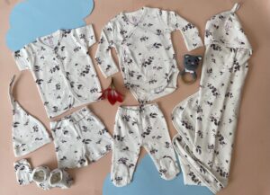 Newborn Baby Gift Set – Pack of 8 | Premium Gifting Combo
